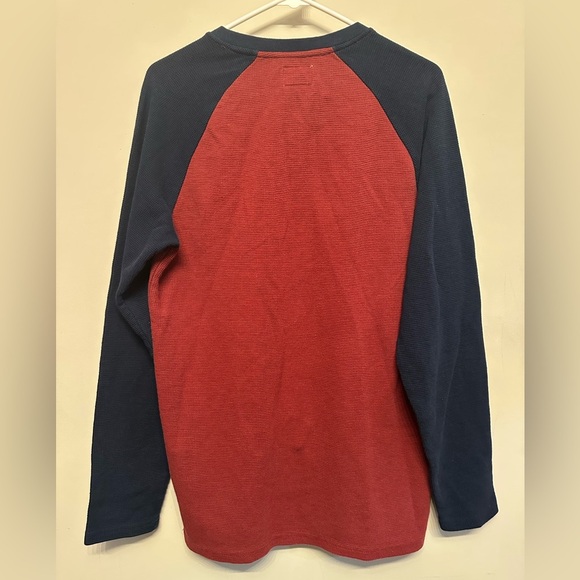 Vans Early 2000’s Red Waffle Knit Shirt with Logo Patch Medium - Picture 5 of 5